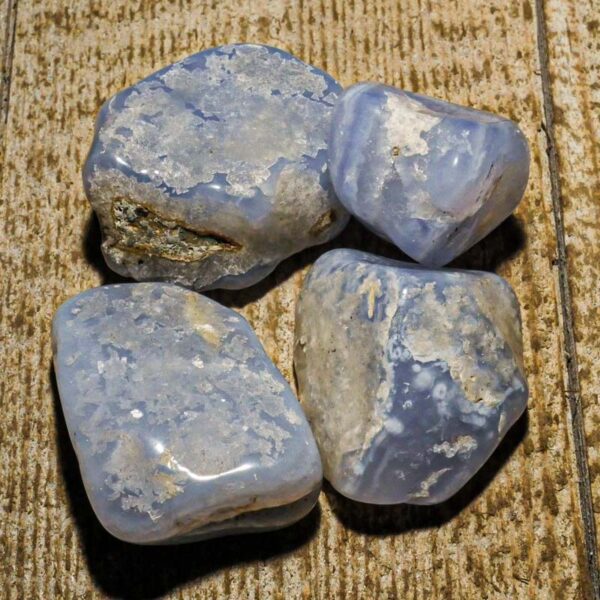 PIERRE ROULEE CALCEDOINE BLEUE