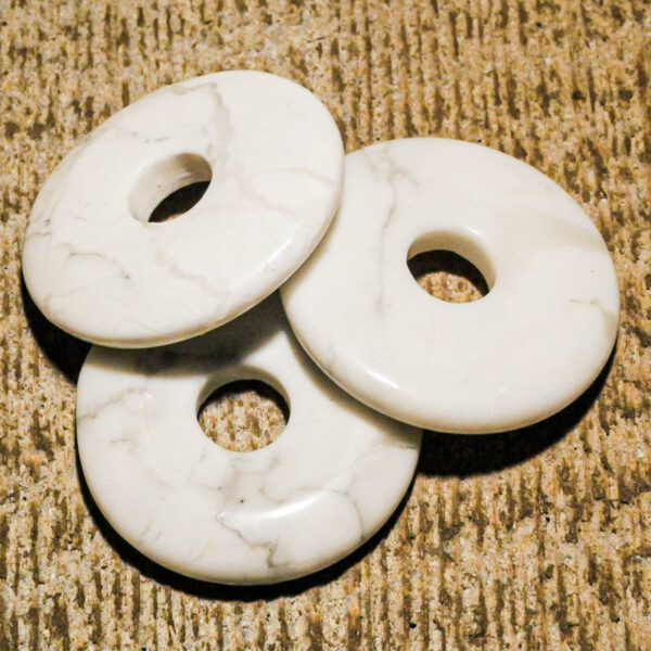 PIERRE DONUT HOWLITE