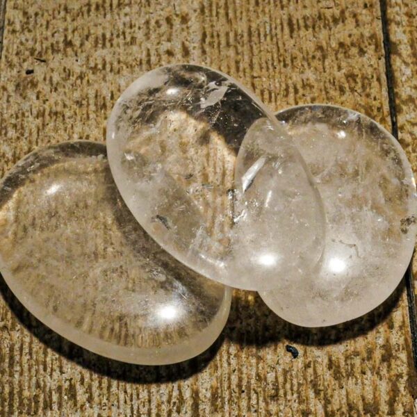 GALET CRISTAL DE ROCHE